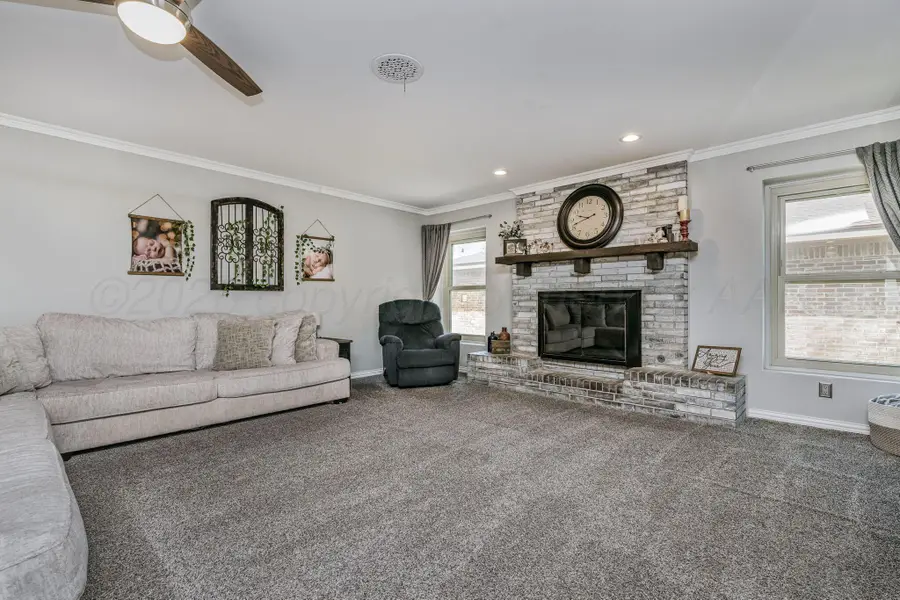 801 Arrah Street, Friona, TX 79035 - #3