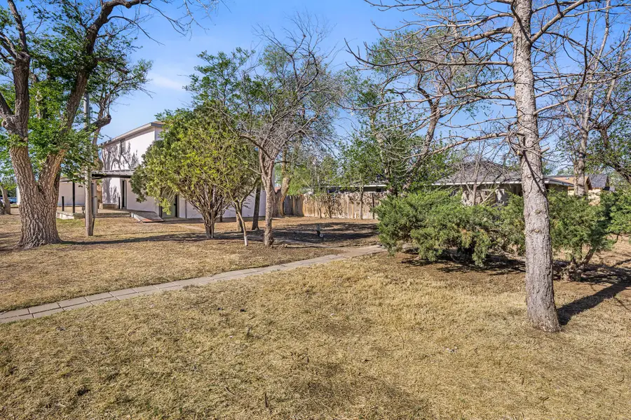 910 8th Avenue, Canyon, TX 79015 - #2