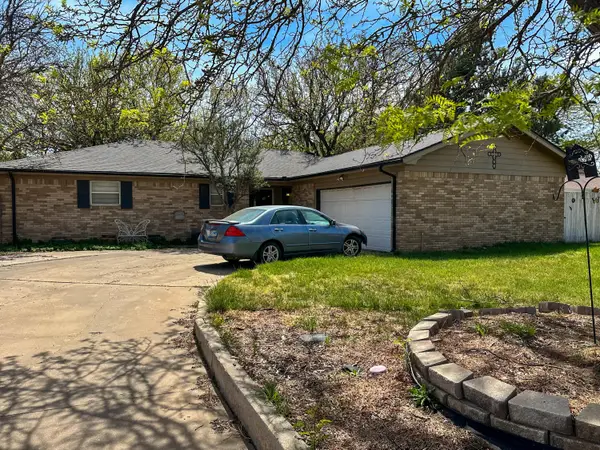 6017 Adirondack, Amarillo, TX 79106-3401