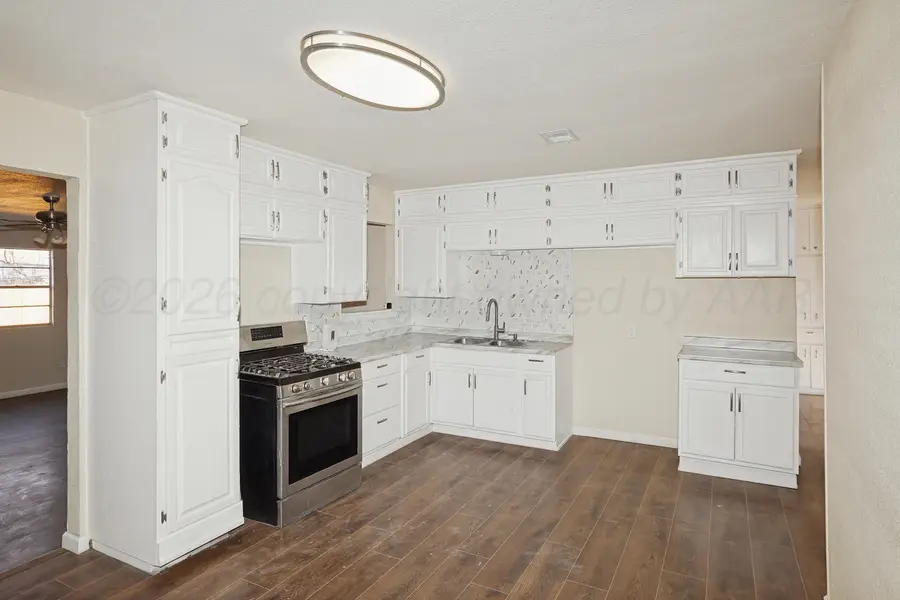 1203 Sycamore Street, Amarillo, TX 79107-6216 - Image #3