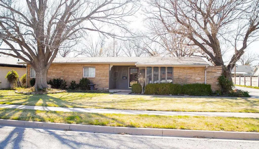 2229 N Charles Street, Pampa, TX 79065-3617 - #1