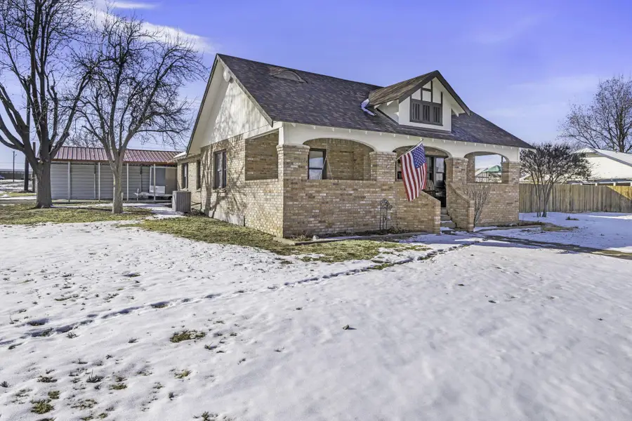 501 N Houston Street, Shamrock, TX 79079 - Image #2