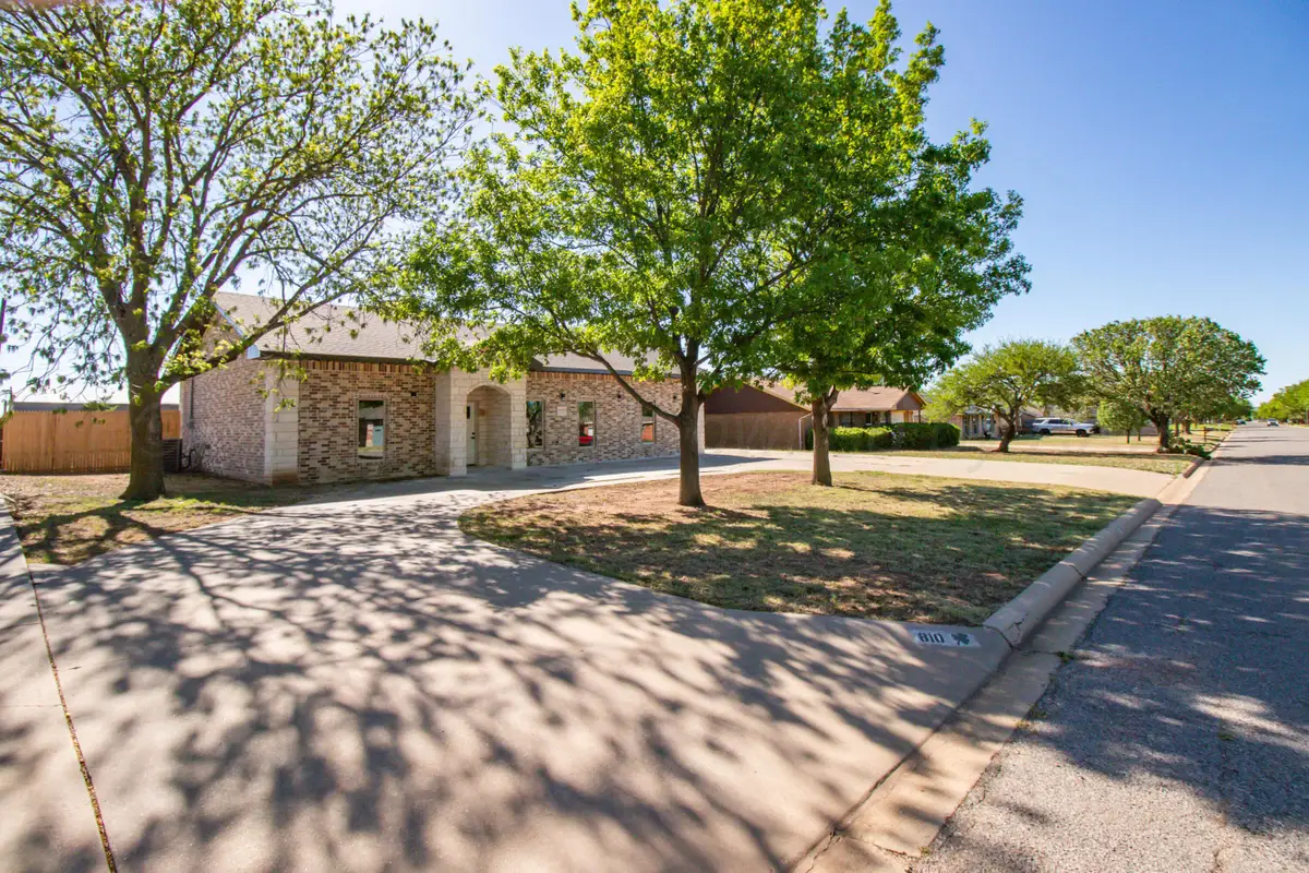 810 S Houston Street, Shamrock, TX 79079 - #1