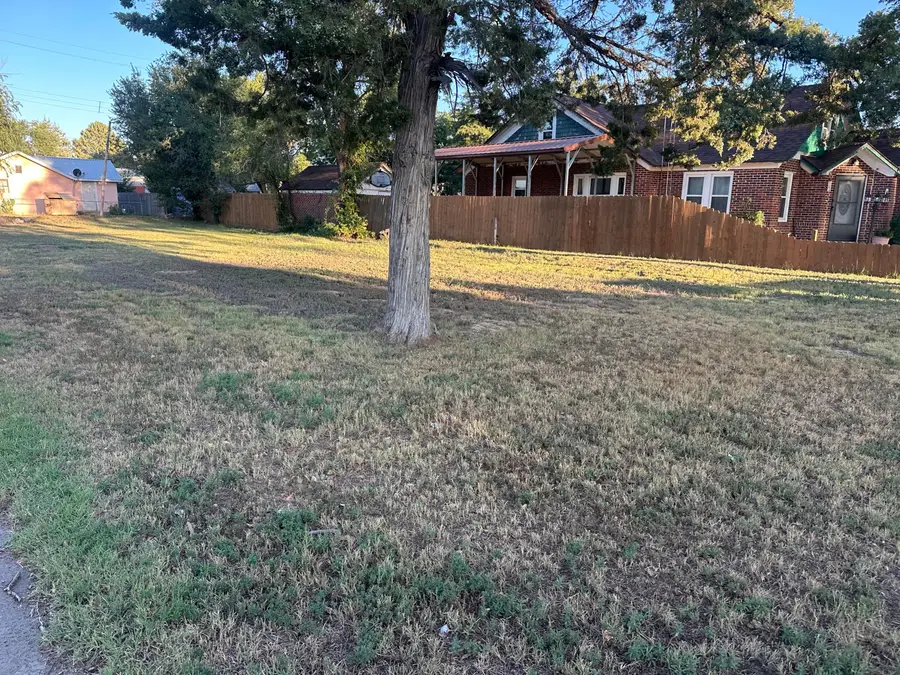 901 Oak Avenue, Dalhart, TX 79022 - #3