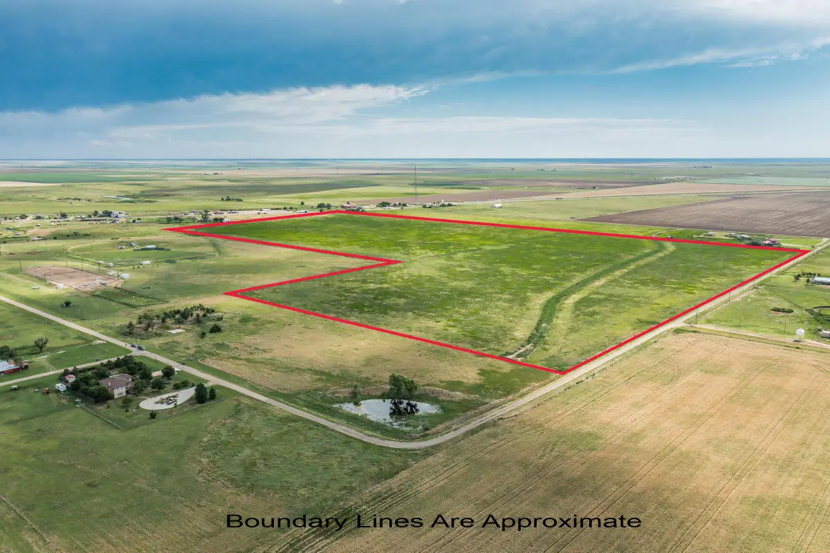 9695 Foxtrot Road, Claude, TX 79019 - #1