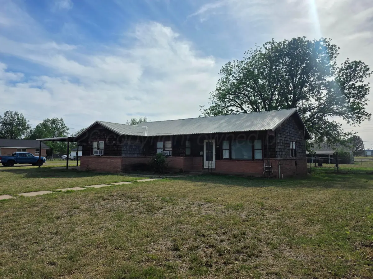 1303 N 17th Street, Memphis, TX 79245 - #1