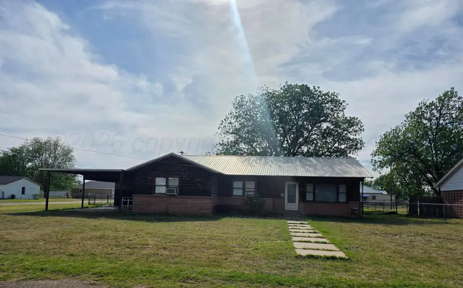 1303 N 17th Street, Memphis, TX 79245 - #2