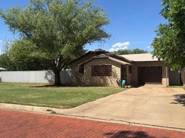 404 Avenue D Nw, Childress, TX 79201