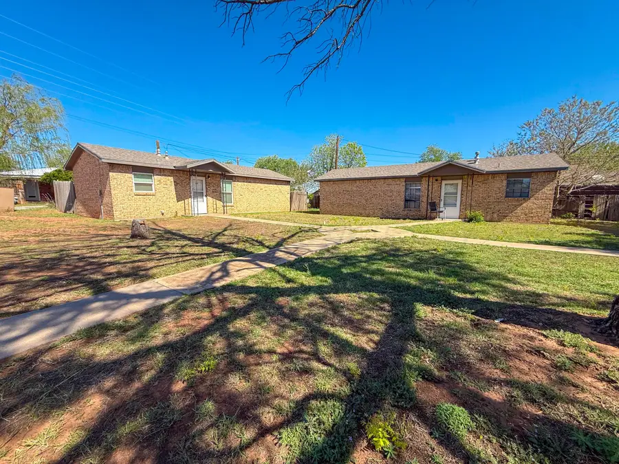 805 Avenue J, Childress, TX 79201 - #2