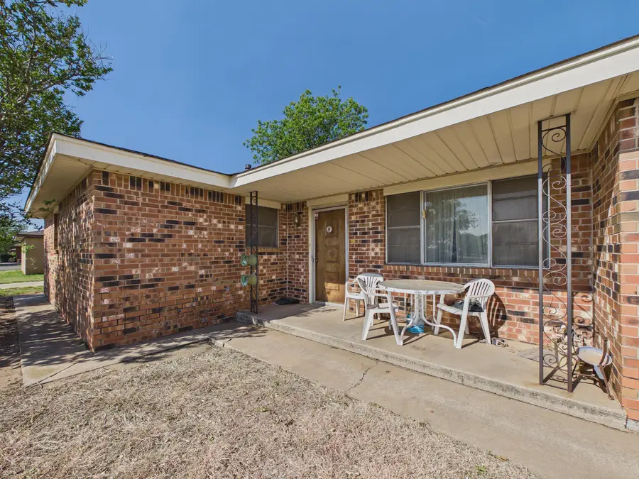 1407 N 16th Street, Memphis, TX 79245 - #3