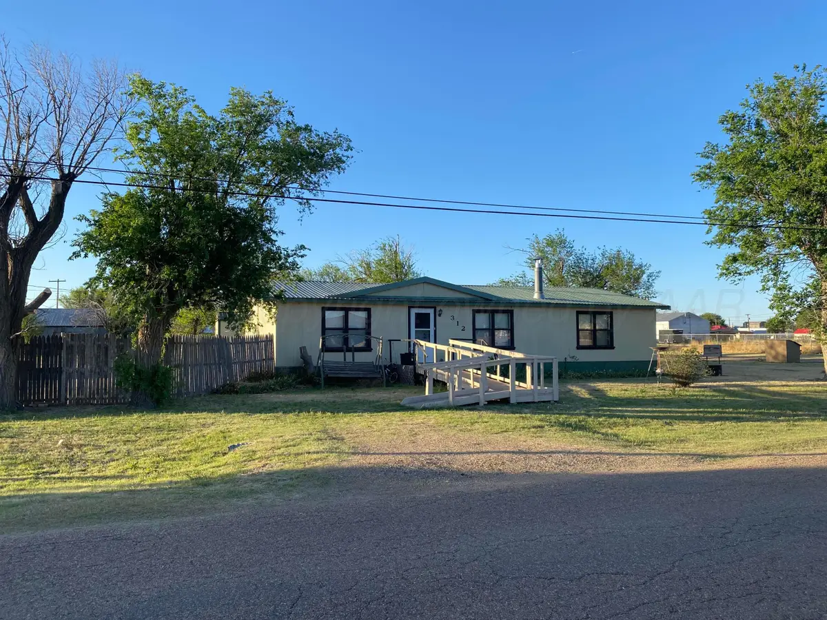 312 Goddard Avenue, Panhandle, TX 79068-1860 - #1