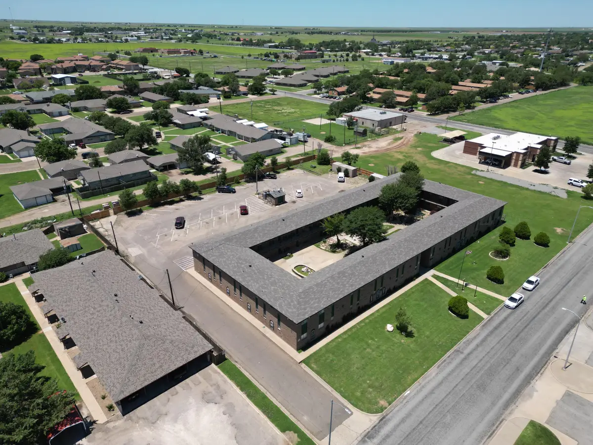 1031 N Sumner Street, Pampa, TX 79065-4634 - #1
