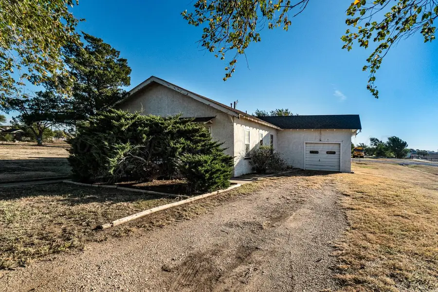 115 S Whorton Avenue, Happy, TX 79052 - #2