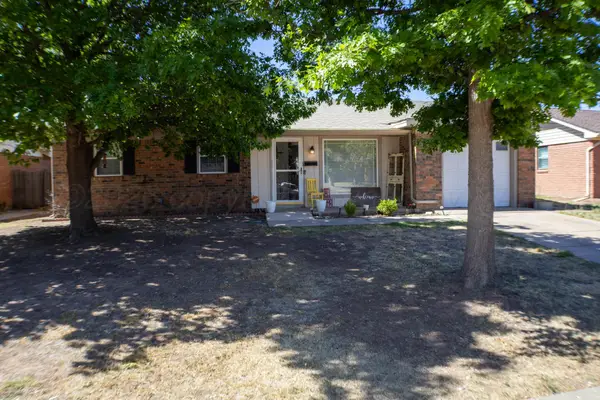 5215 Loyce Avenue, Amarillo, TX 79109-4132