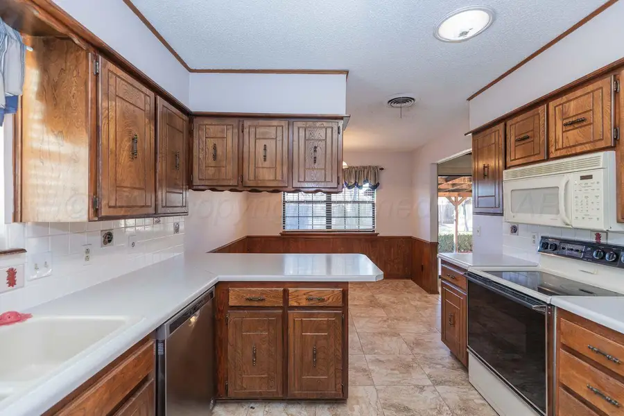 5303 Fulton Drive, Amarillo, TX 79109 - #3