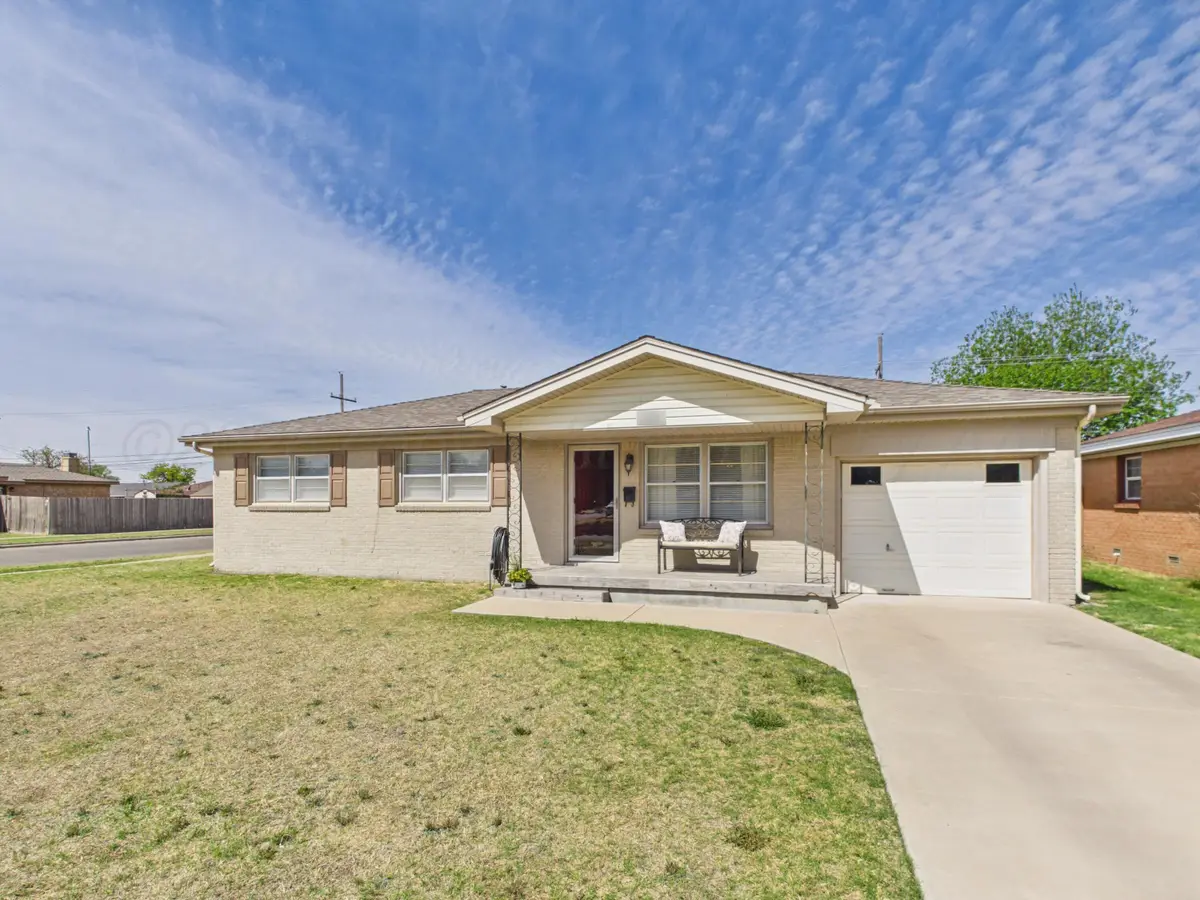 2201 N Zimmers Street, Pampa, TX 79065-3245 - #1