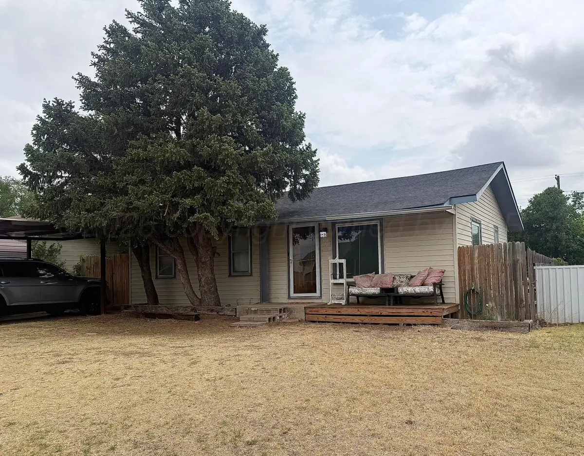 325 Stewart, Stinnett, TX 79083 - #1