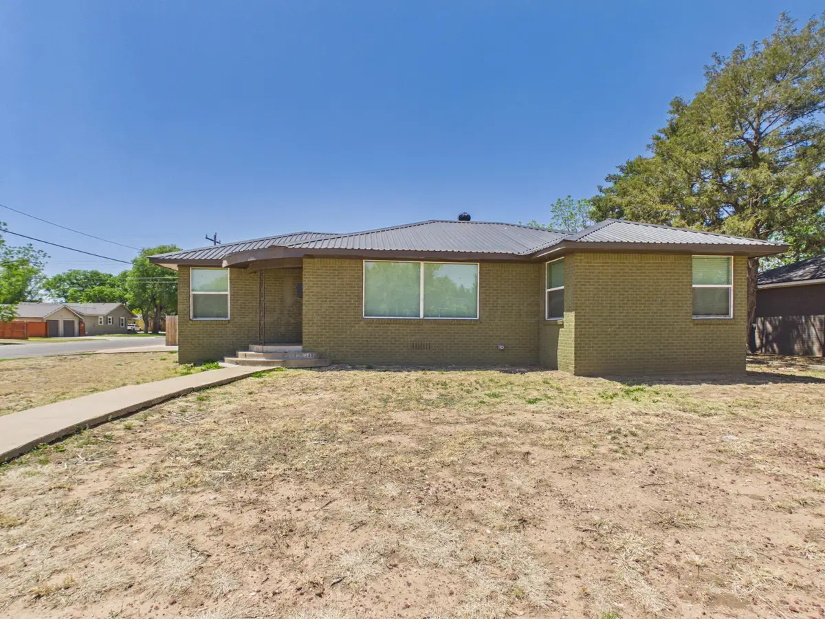 422 Powell Avenue, Dumas, TX 79029-4125 - #1