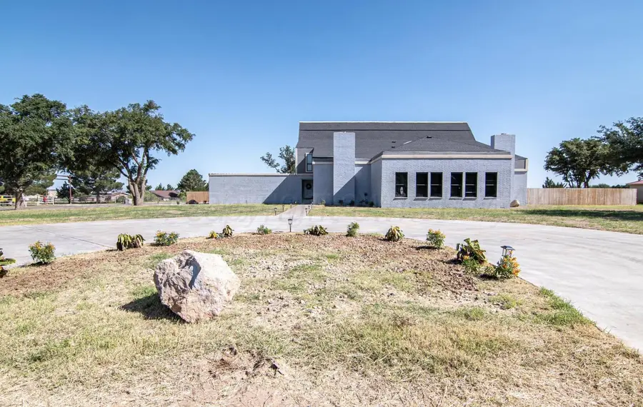 801 E County Rd 121, Midland, TX 79706 - #2
