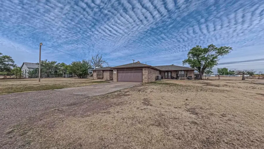 123 E Broadway Street, Fritch, TX 79036 - #2