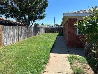 205 W Valencia Drive, Amarillo, TX 79118-1105