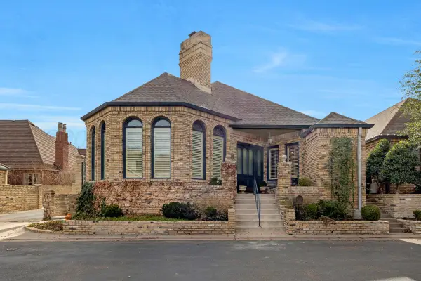 1 Gunn Court, Amarillo, TX 79106-4163