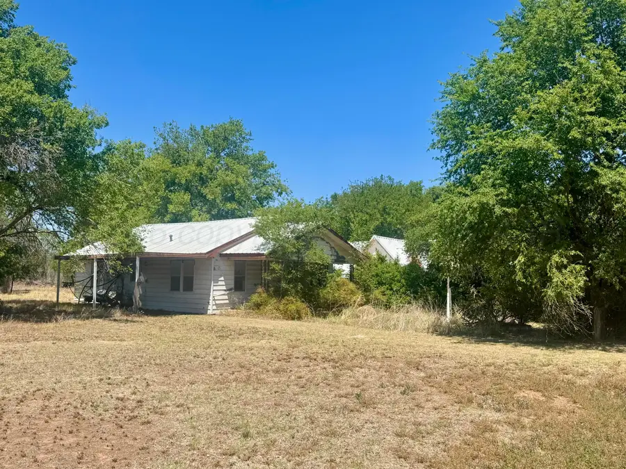 407 S Choctaw Street, Shamrock, TX 79079 - #2