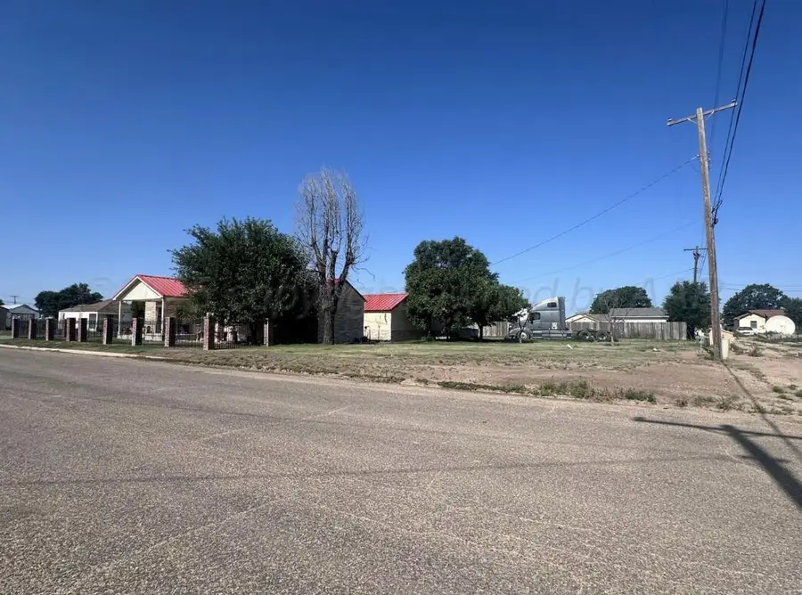 310 Ave L, Sunray, TX 79086 - #3