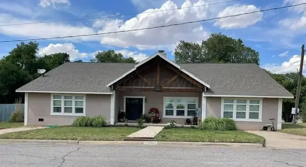 219 Texas Avenue, Darrouzett, TX 79024