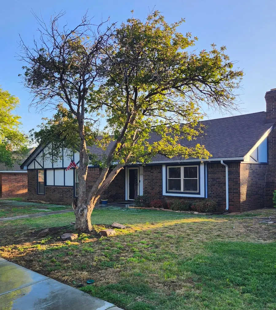 1002 Santa Fe Trail, Canyon, TX 79015 - #2