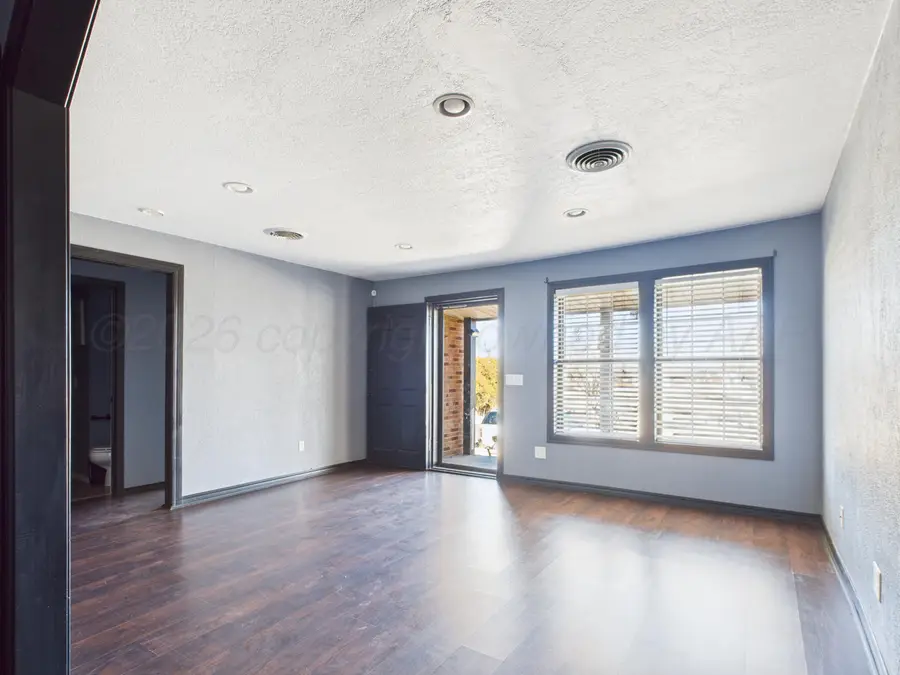 625 N Cuyler Street, Pampa, TX 79065 - #2