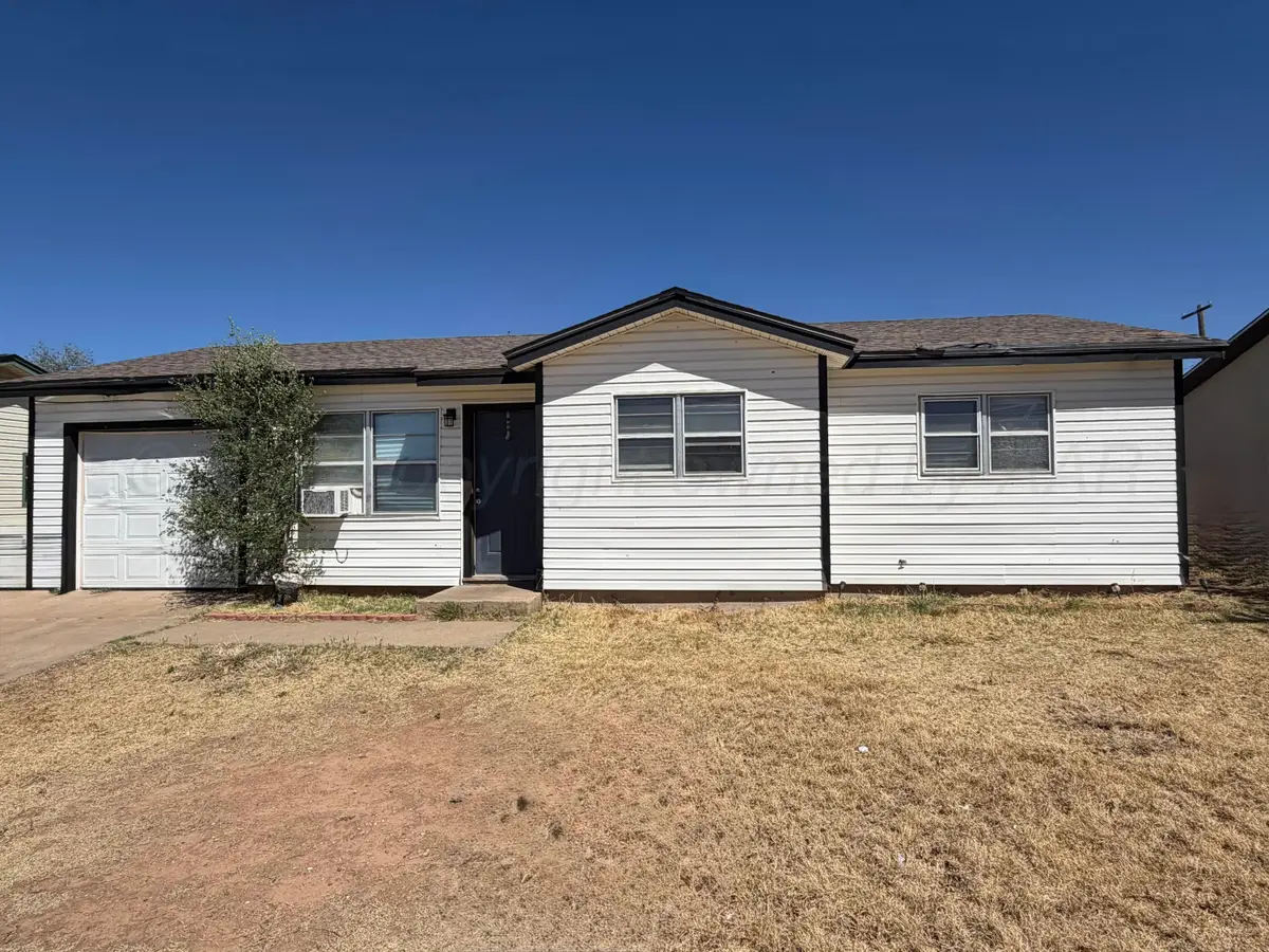2914 N Grand Street, Amarillo, TX 79107 - #1