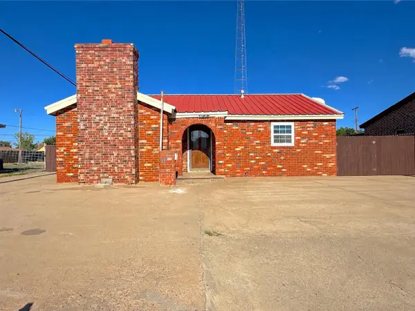 1015 Miller Avenue, Dumas, TX 79029-4708