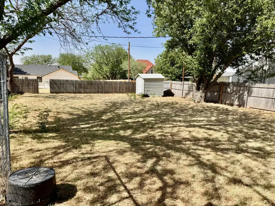 915 Ash Street, Canadian, TX 79014 - #3