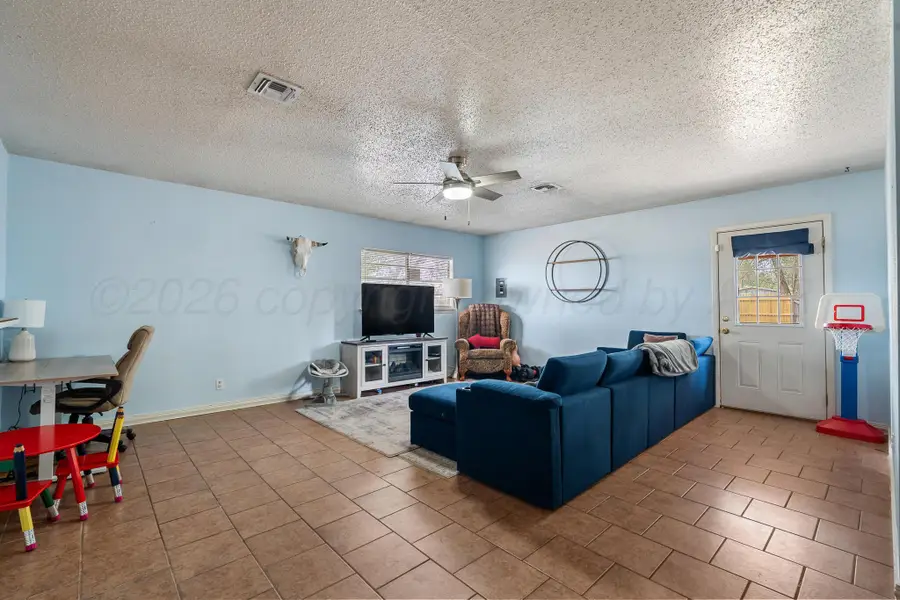 215 S Goodnight Street, Clarendon, TX 79226 - #3