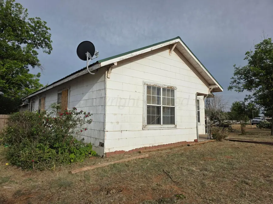 1309 9th Street, Paducah, TX 79248 - #3