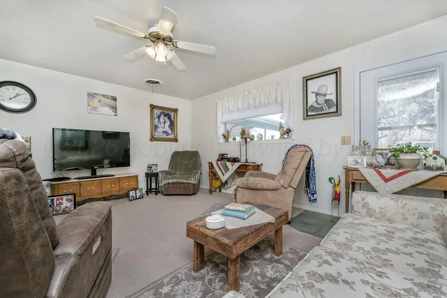 500 SE 2nd Street, Happy, TX 79042 - Image #3