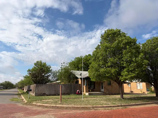 211 9th Street, Wellington, TX 79095