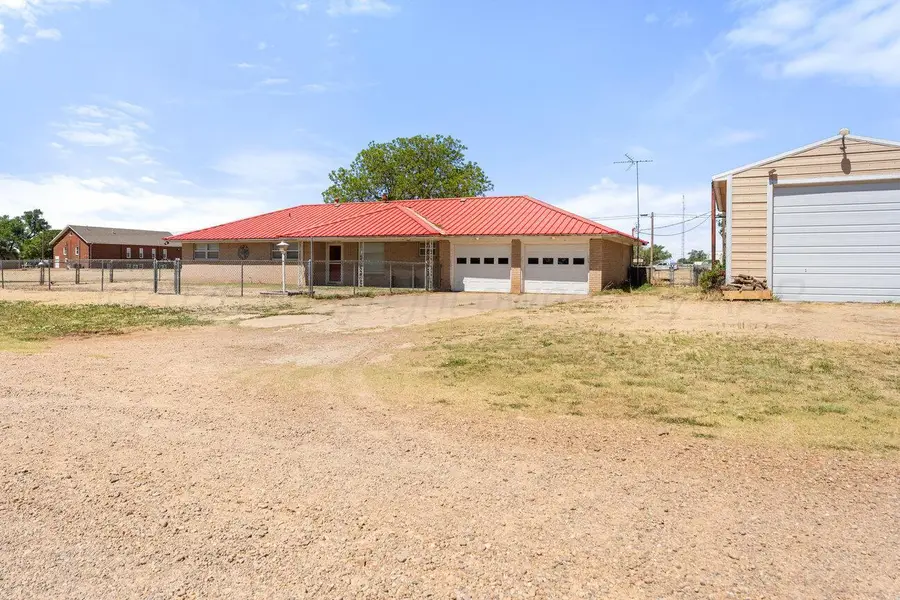 516 Tascosa Avenue, Channing, TX 79018 - #3