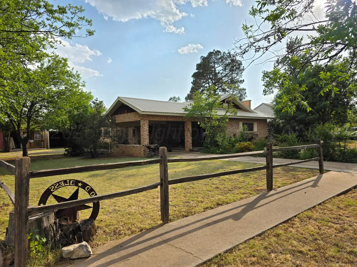 510 Avenue E Se, Childress, TX 79201 - #1