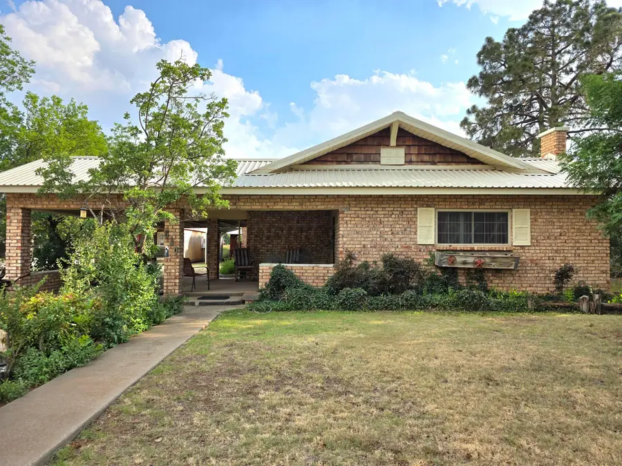 510 Avenue E Se, Childress, TX 79201 - #2