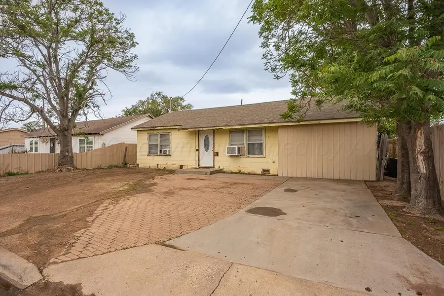 611 Bowie Street, Hereford, TX 79045 - #3