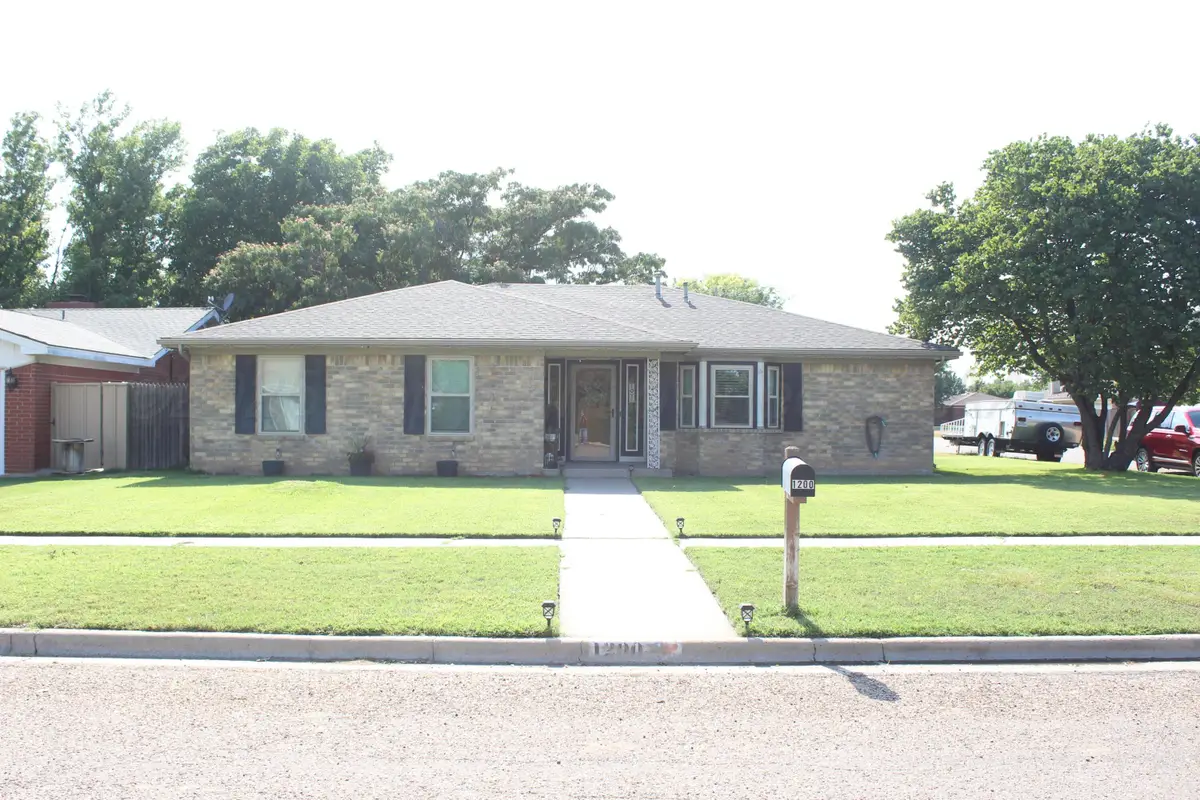 1200 Morton, Dumas, TX 79029 - #1