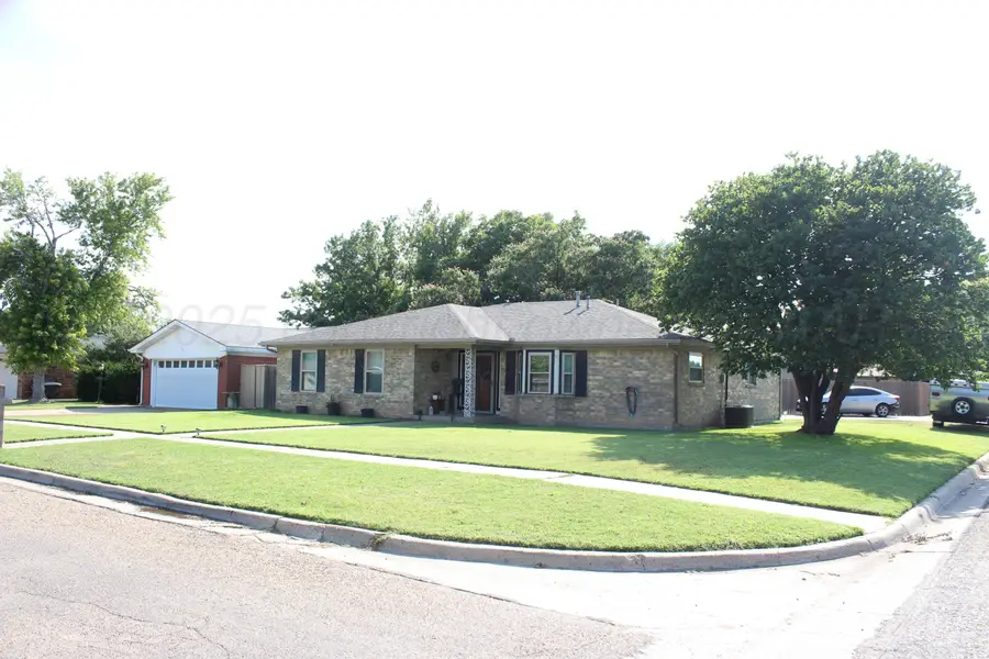 1200 Morton, Dumas, TX 79029 - #2