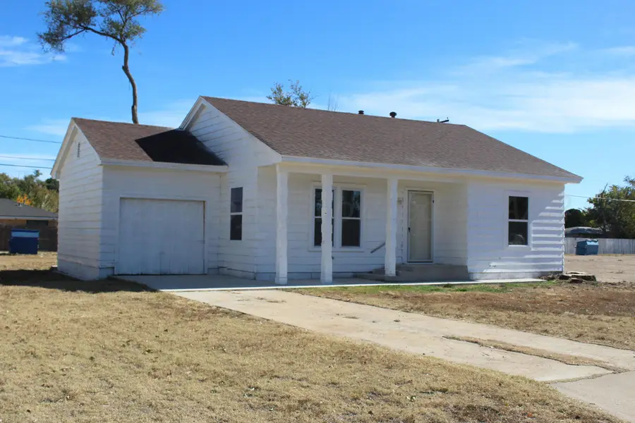 718 Ave. K, Hereford, TX 79045 - #2