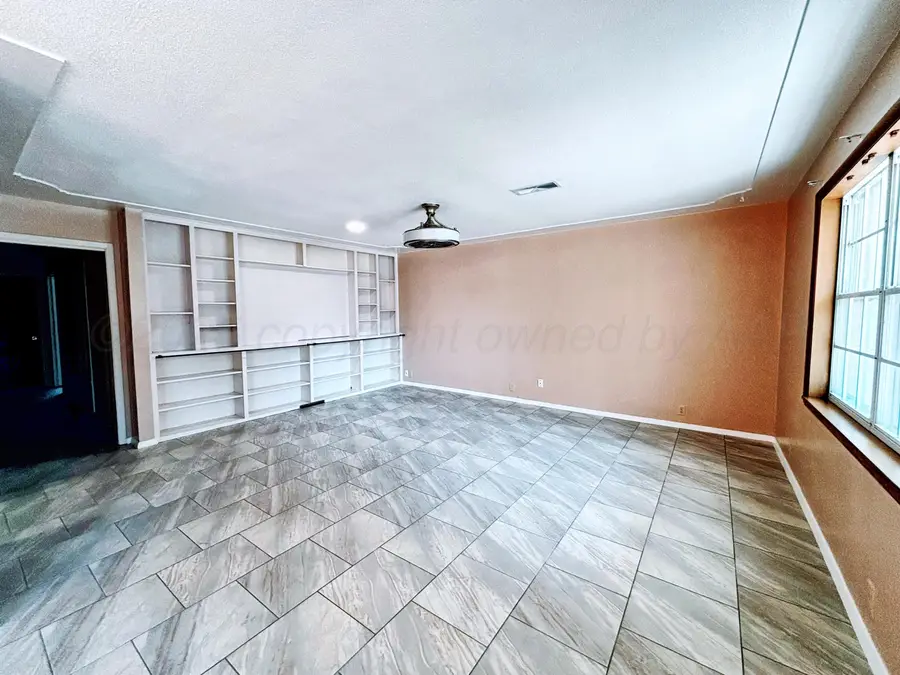 1510 S Indiana Street, Perryton, TX 79070 - #3