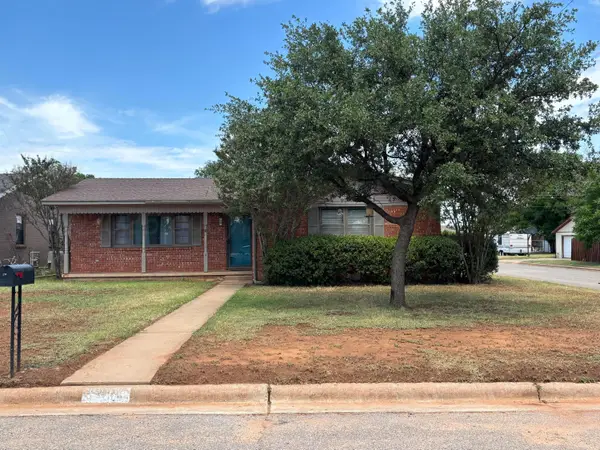 1500 Avenue J Nw, Childress, TX 79201