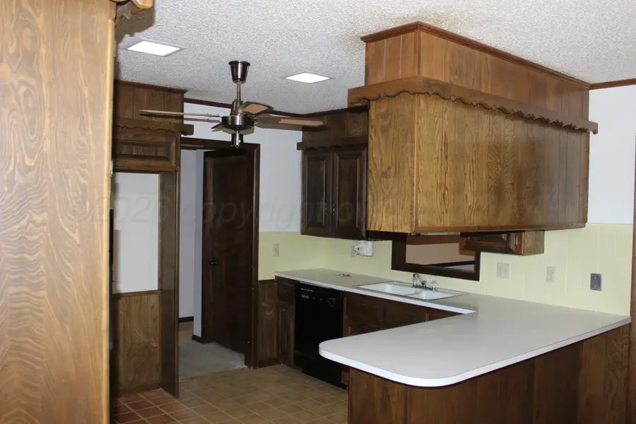 344 N Elm Street, Hereford, TX 79045 - #2