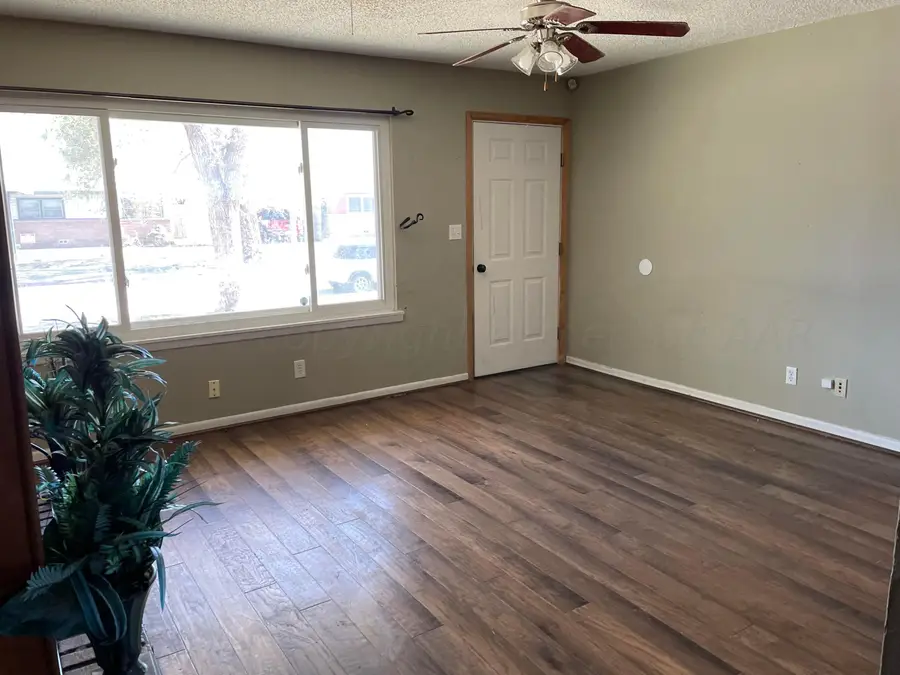 2014 S Drake Drive, Perryton, TX 79070 - #3