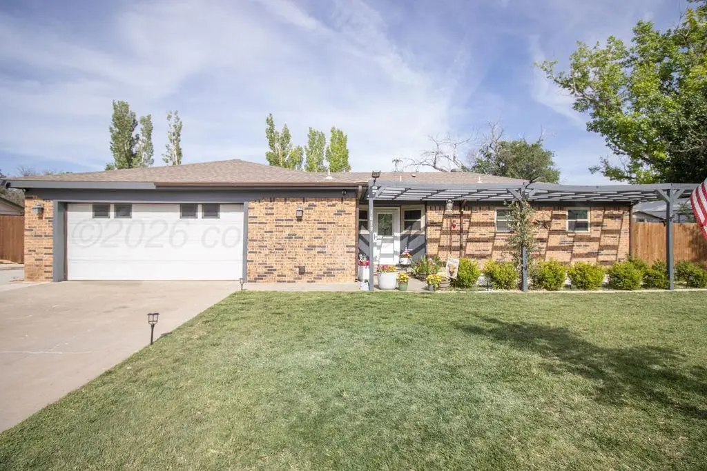 1613 Apache Drive, Dalhart, TX 79022 - #1